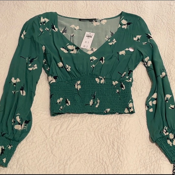 Abercrombie & Fitch Tops - BRAND NEW ABERCROMBIE & FITCH TOP PAID $58